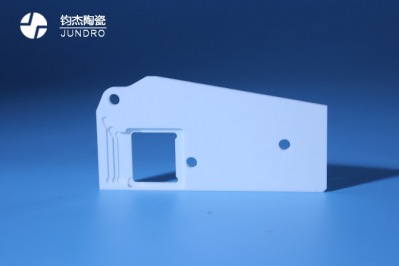 氧化鋁陶瓷工件的使用壽命有多長 氧化鋁陶瓷工件的使用壽命有多長